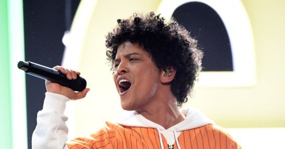 Bruno Mars ethnic background